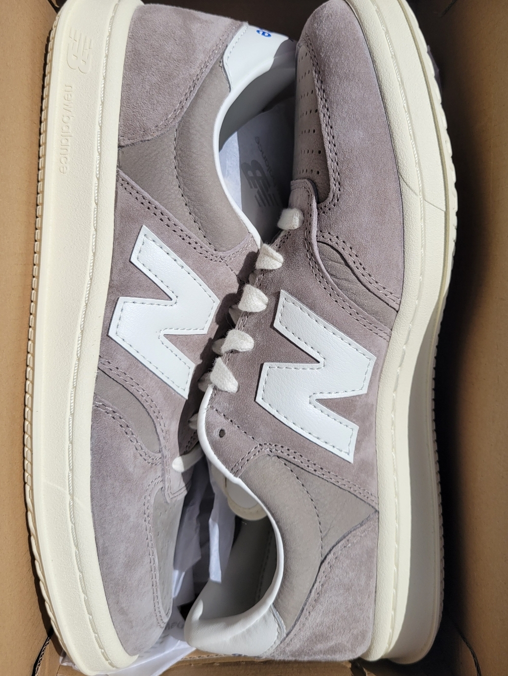 Mens Size 9 New Balance T500 sneakers in brown and white, brand new in box - Picture 16 of 16